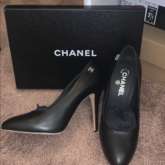 Chanel shoes size 40 - Picture 1 of 8